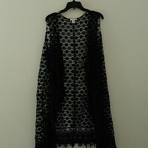 🍁 Black Vest Shawl